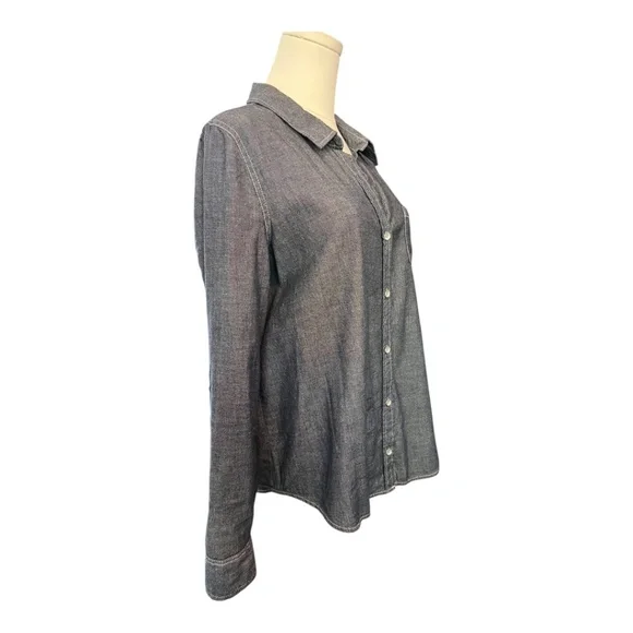 π EUC DKNY Blue Denim Button-Up Collared Shirt Sz M - Picture 3 of 7